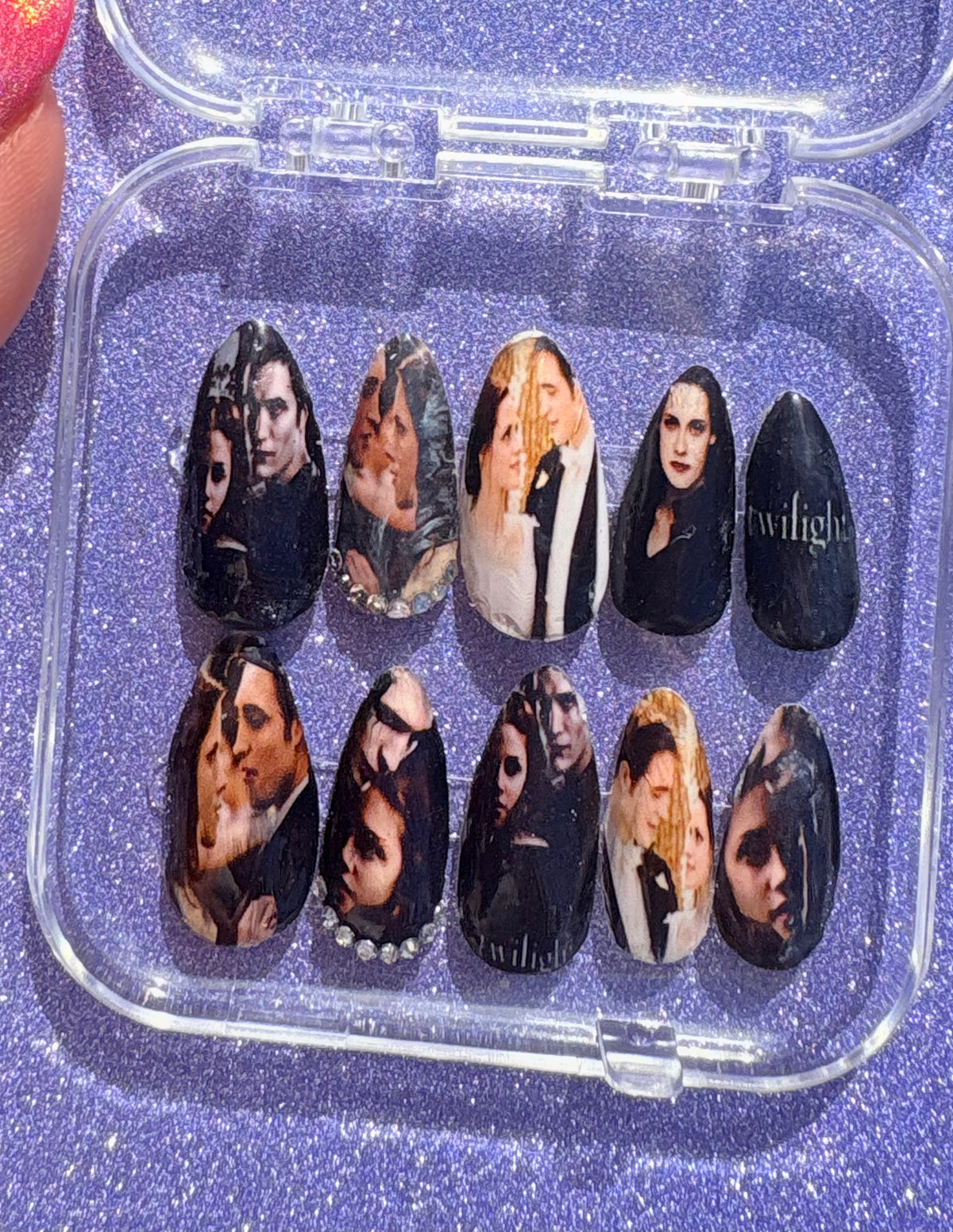 Vampire romance press on nails
